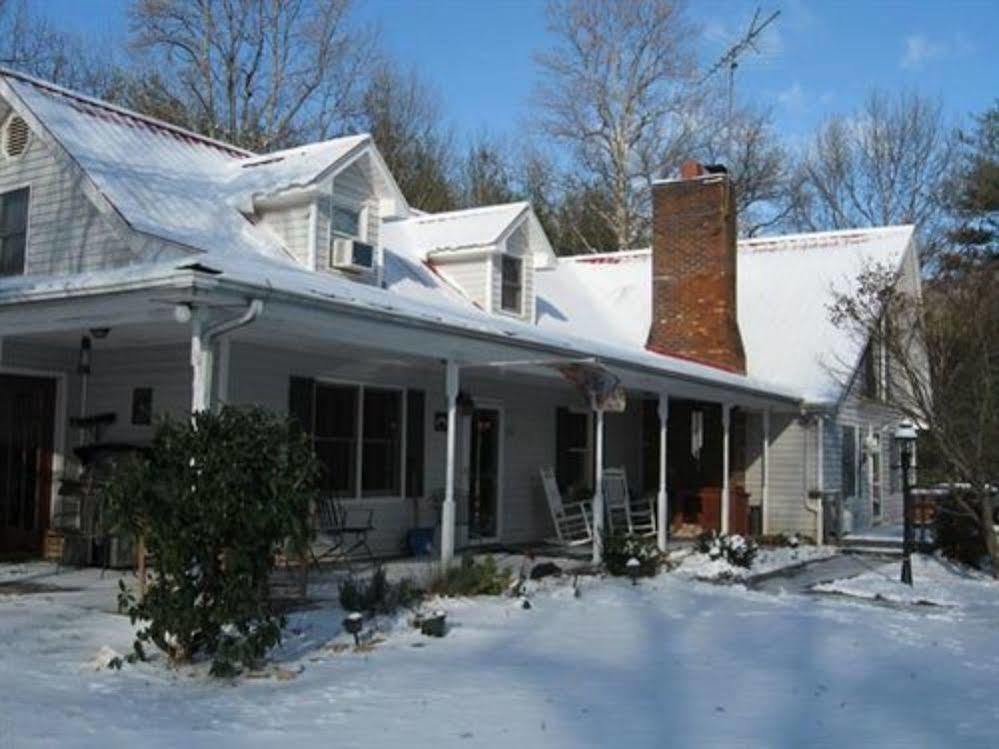 Blue Ridge Manor Bed And Breakfast Fancy Gap ภายนอก รูปภาพ