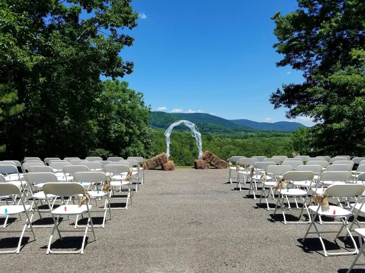 Blue Ridge Manor Bed And Breakfast Fancy Gap ภายนอก รูปภาพ