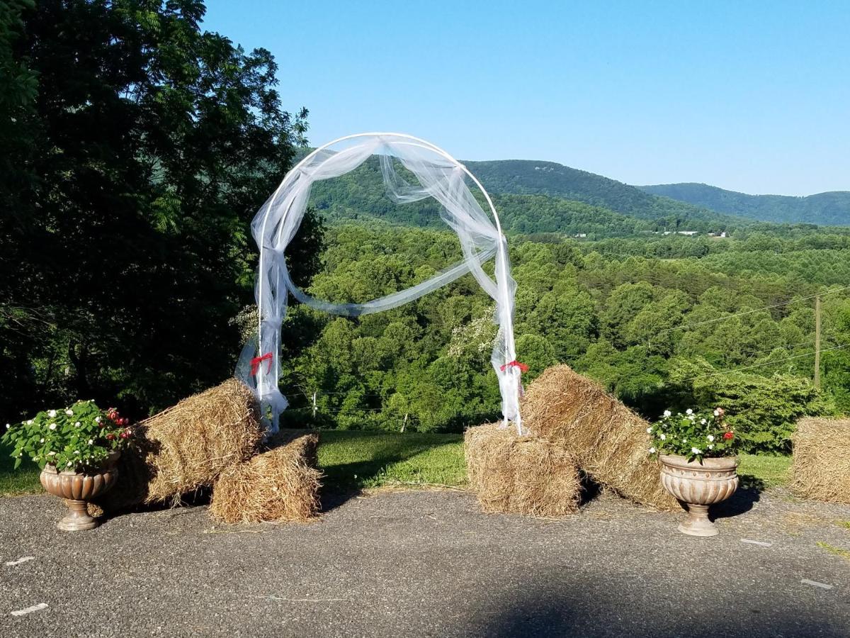 Blue Ridge Manor Bed And Breakfast Fancy Gap ภายนอก รูปภาพ